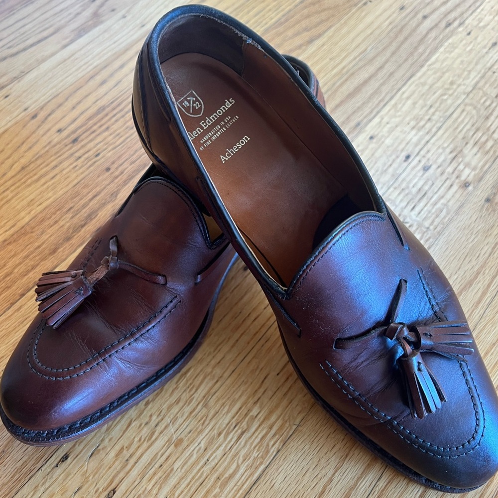 Allen Edmonds Acheson Tassle Loafer - 9.5 D